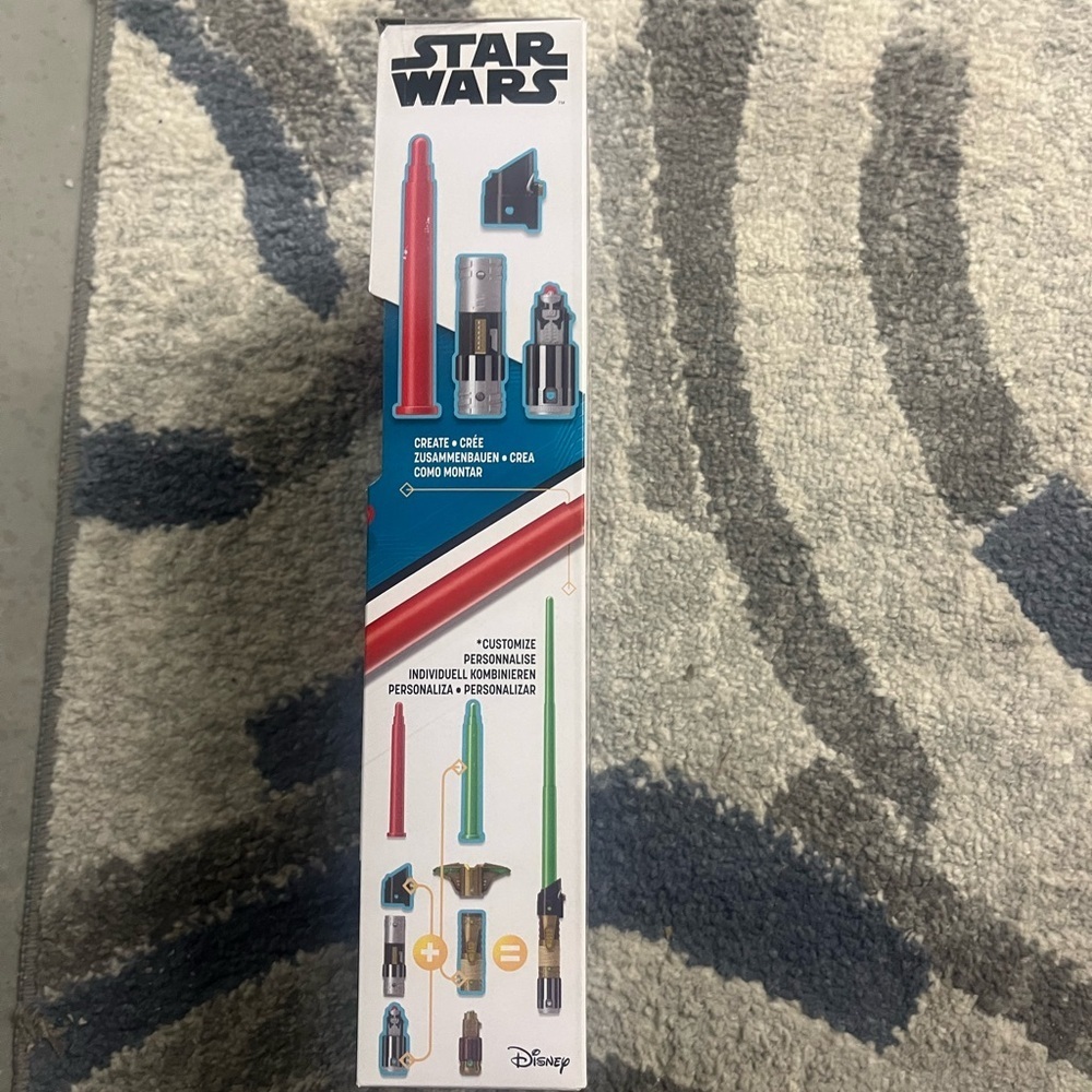 Star Wars Lightsaber Forge Toy - Picture 2 of 4